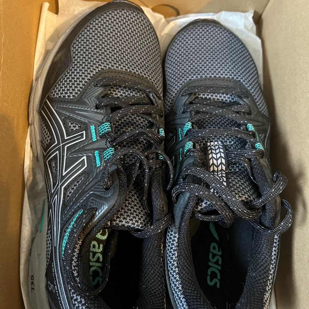ASICS Women's Running Shoes *Almost new!